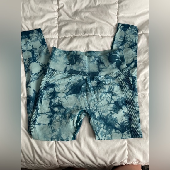 💖2 for $40 | Voyjoy Amazon Tie Dye Seamless Leggings - Picture 7 of 8